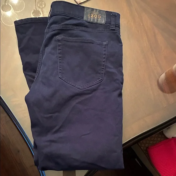 Izod Men's Deep Blue Jeans - Picture 1 of 5